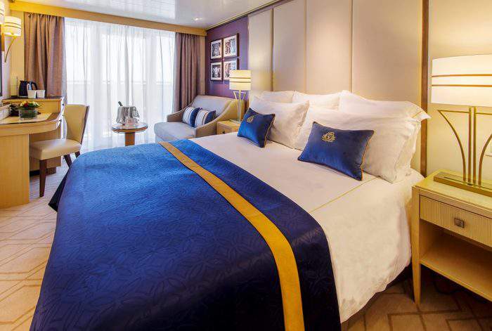 Cunard Queen Mary 2 Accommodation Club Balcony.jpg